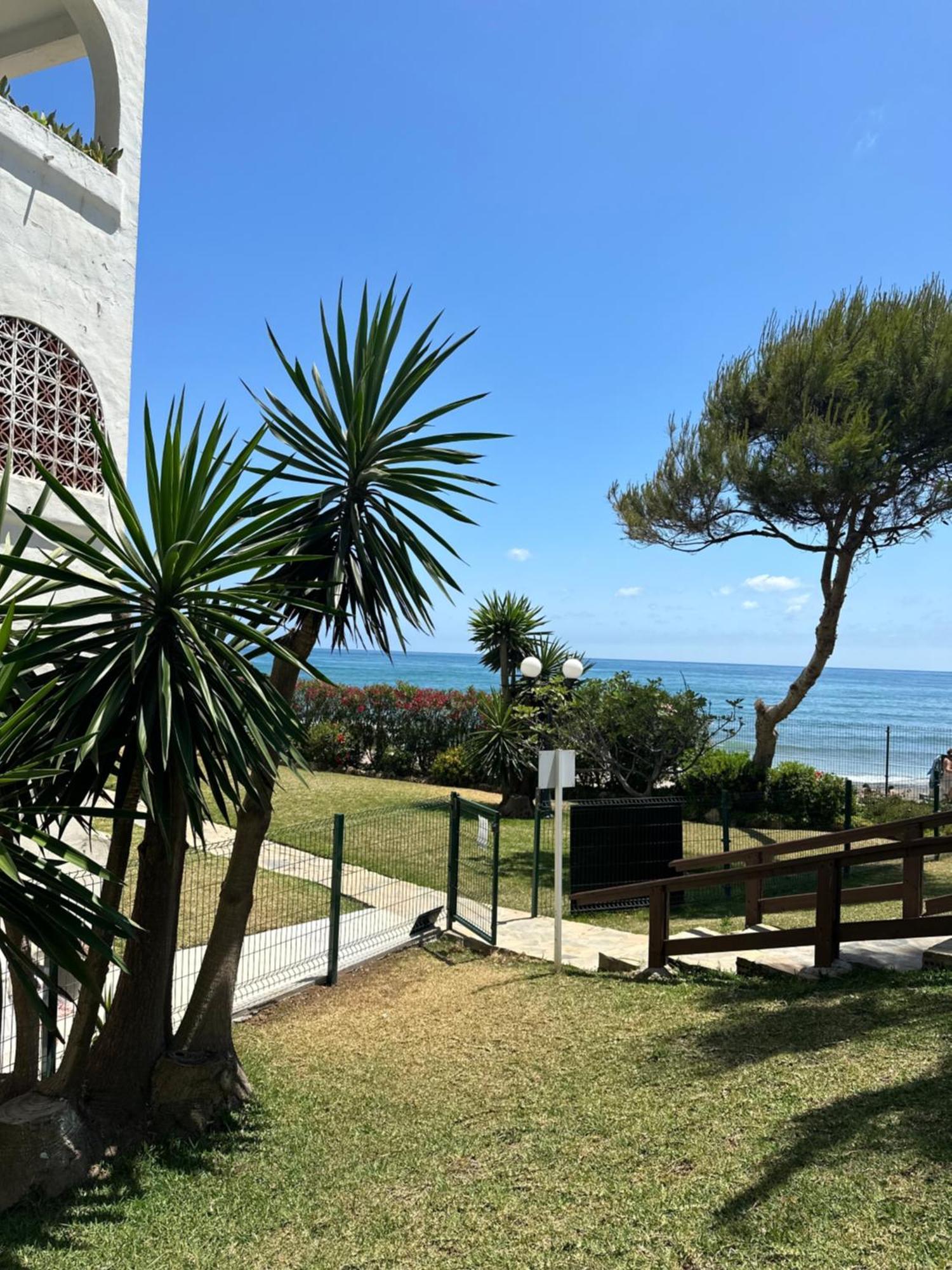 Oceanfront Mijas Apartment Bagian luar foto