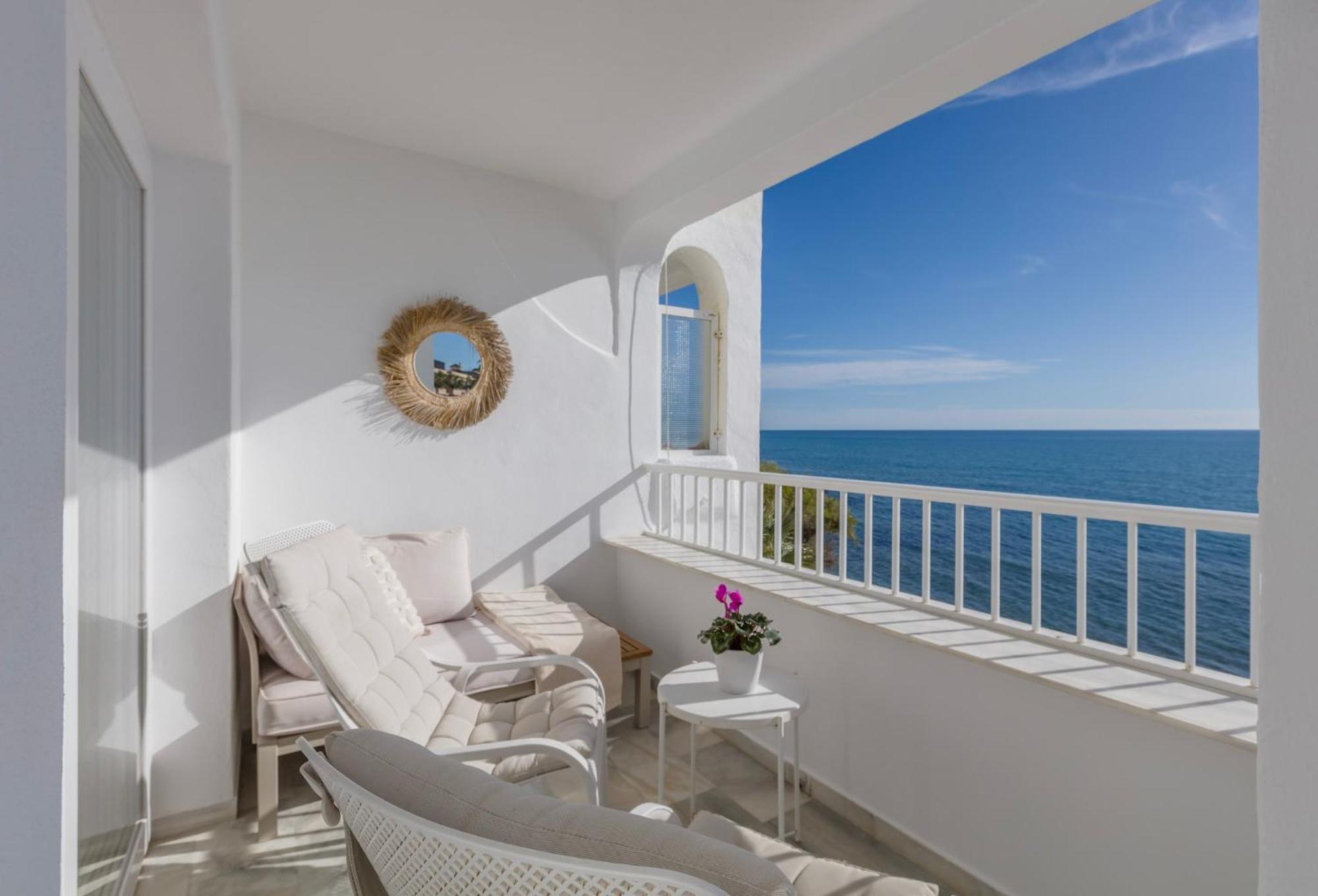 Oceanfront Mijas Apartment Bagian luar foto